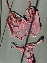 EXPLOSIVE LINGERIE SET