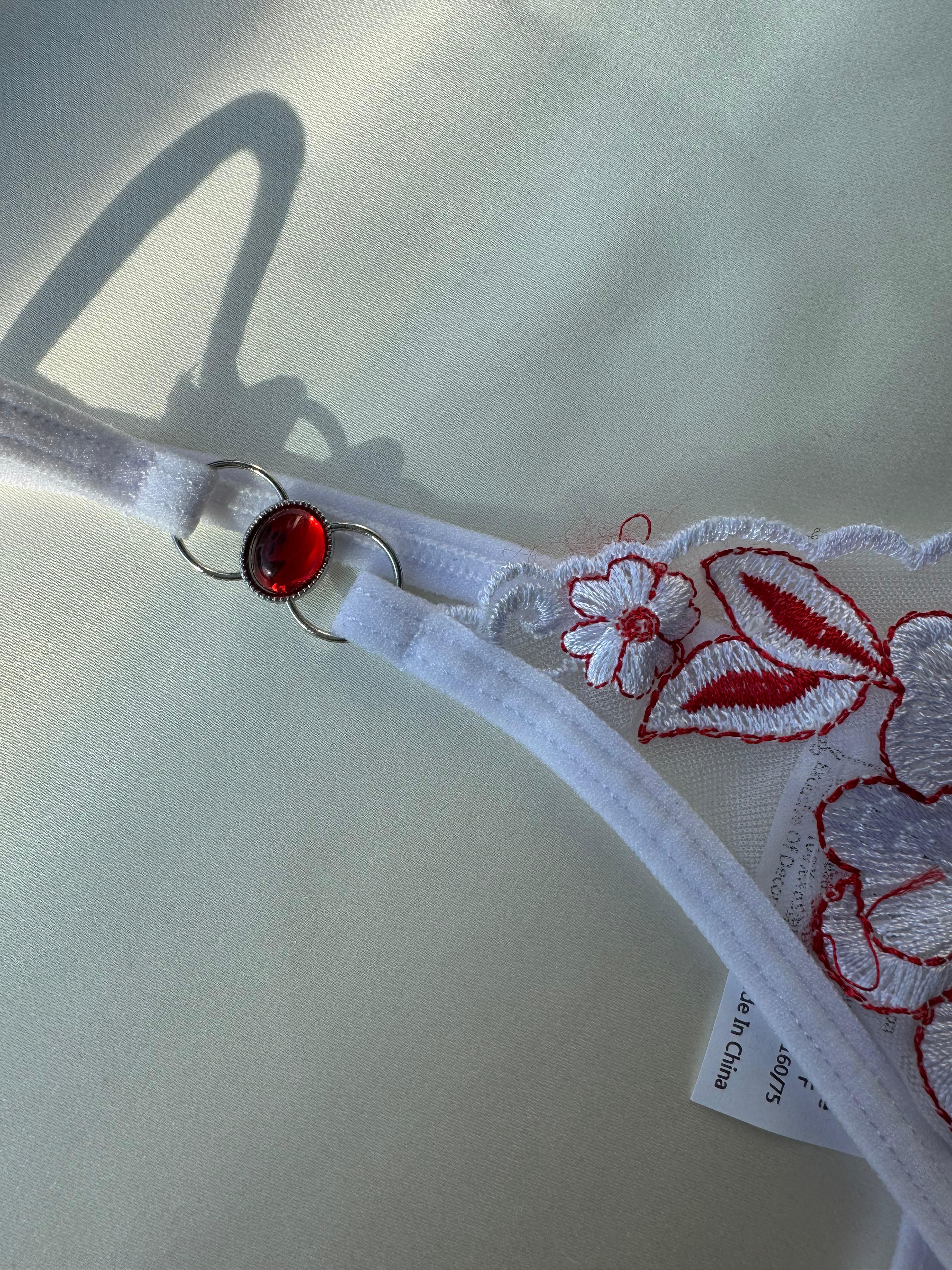 ROULA STRING