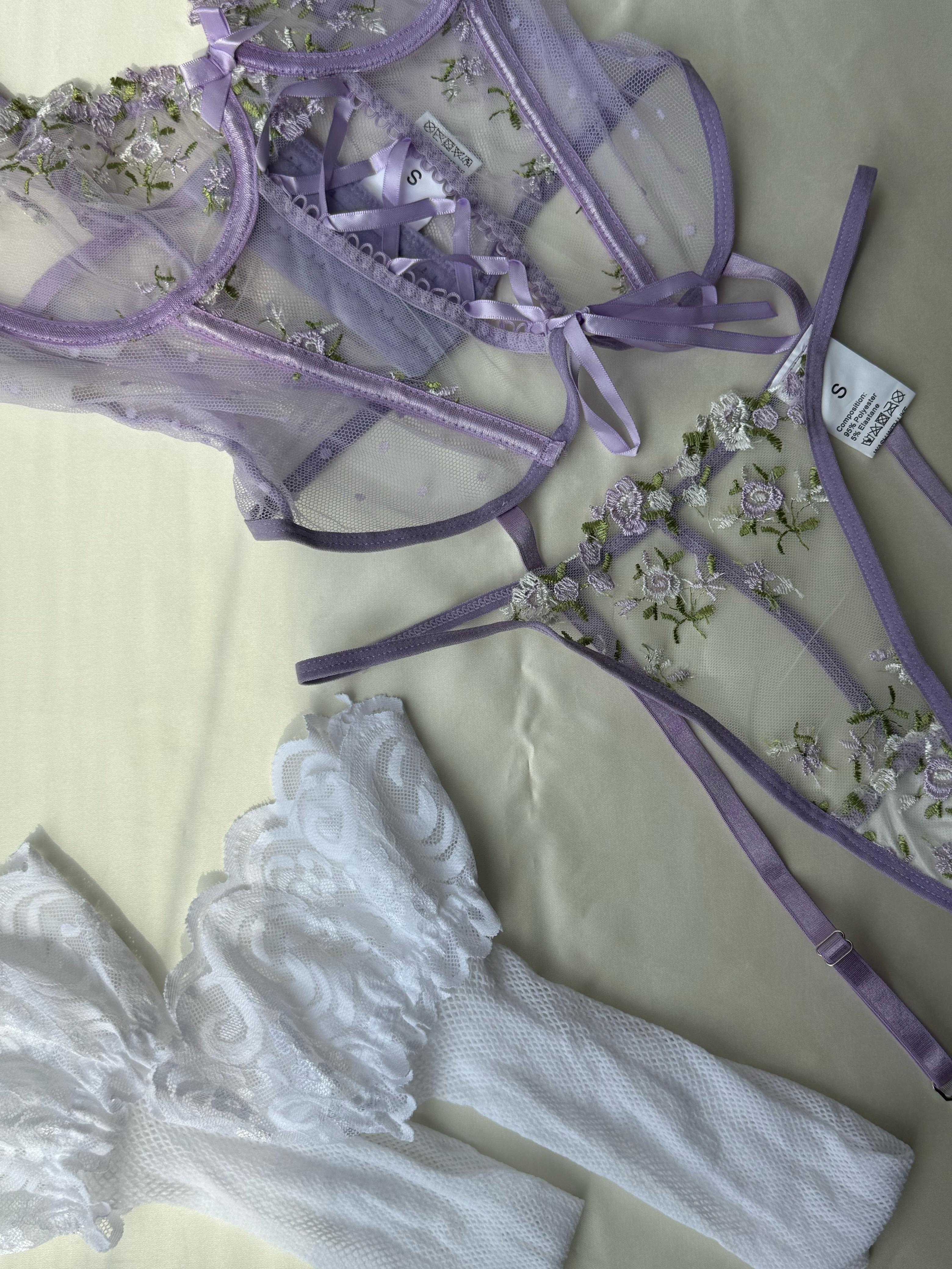 LAYAN LINGERIE SET + SOCKS